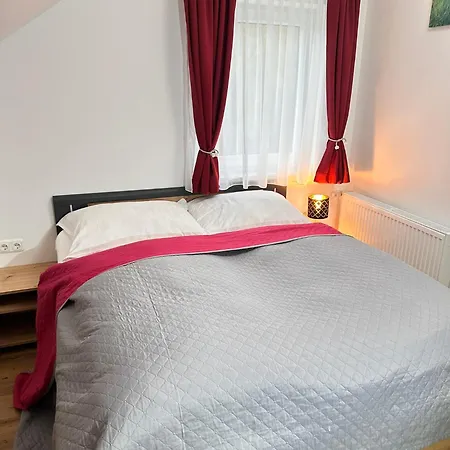 Rosie's Double Bedrooms And Homestay *