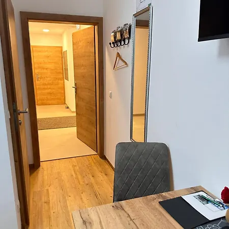 Rosie's Double Bedrooms And Homestay *
