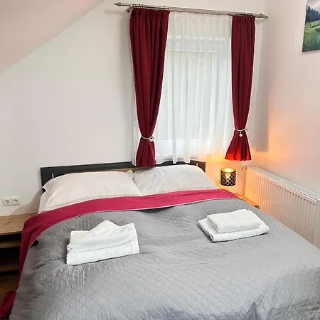 Homestay Rosie's Double Bedrooms And Liesingthal